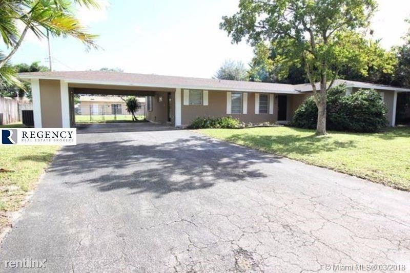 561 Sandlewood Ln - Photo 2 of 17