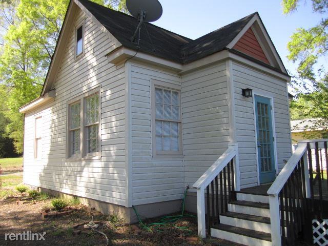 1092 W Shore Dr - Photo 2 of 3