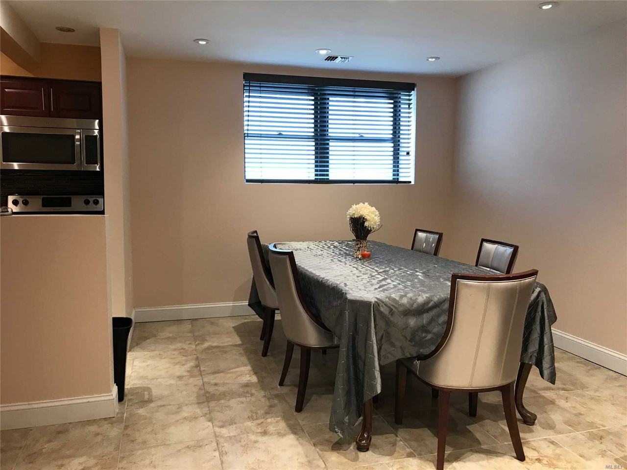 116 Albany Blvd - Photo 3 of 12