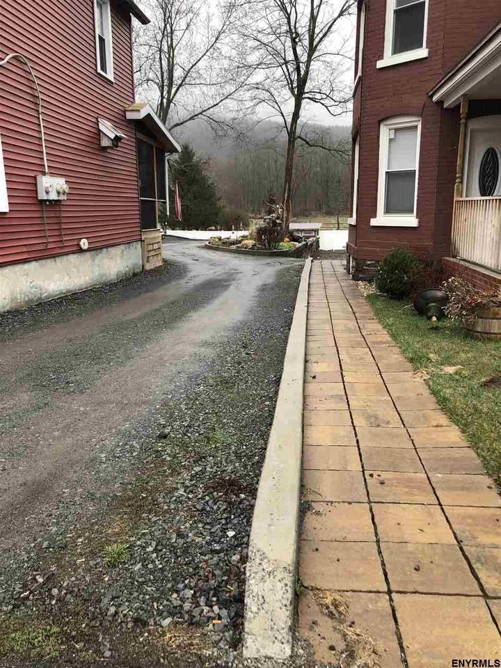 1263 Main St - Photo 3 of 23