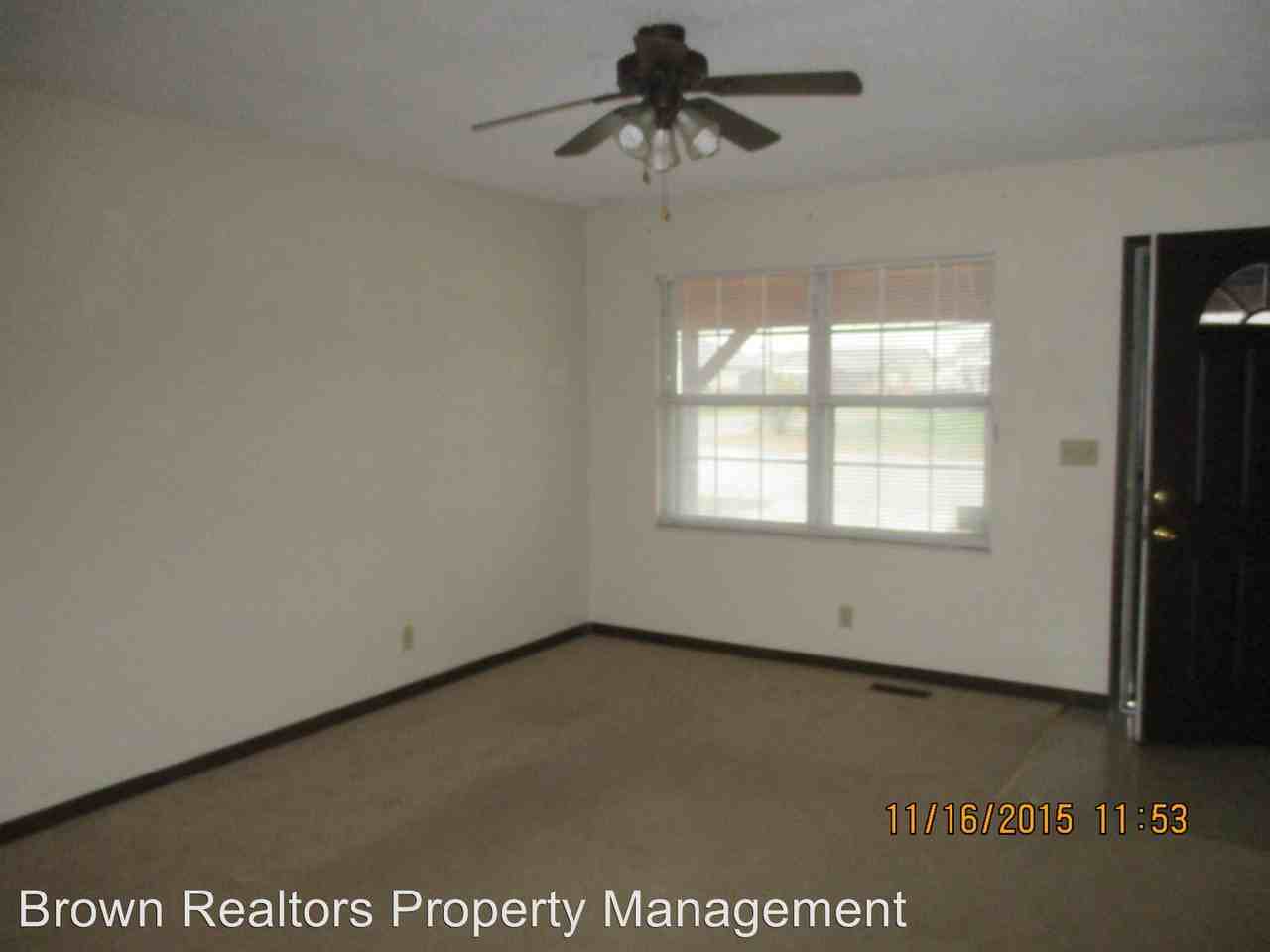 202 Perrottet Dr - Photo 3 of 9