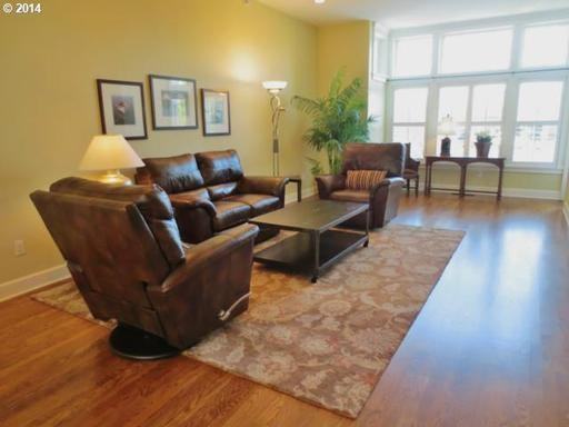 318 2nd St - Photo 3 of 16