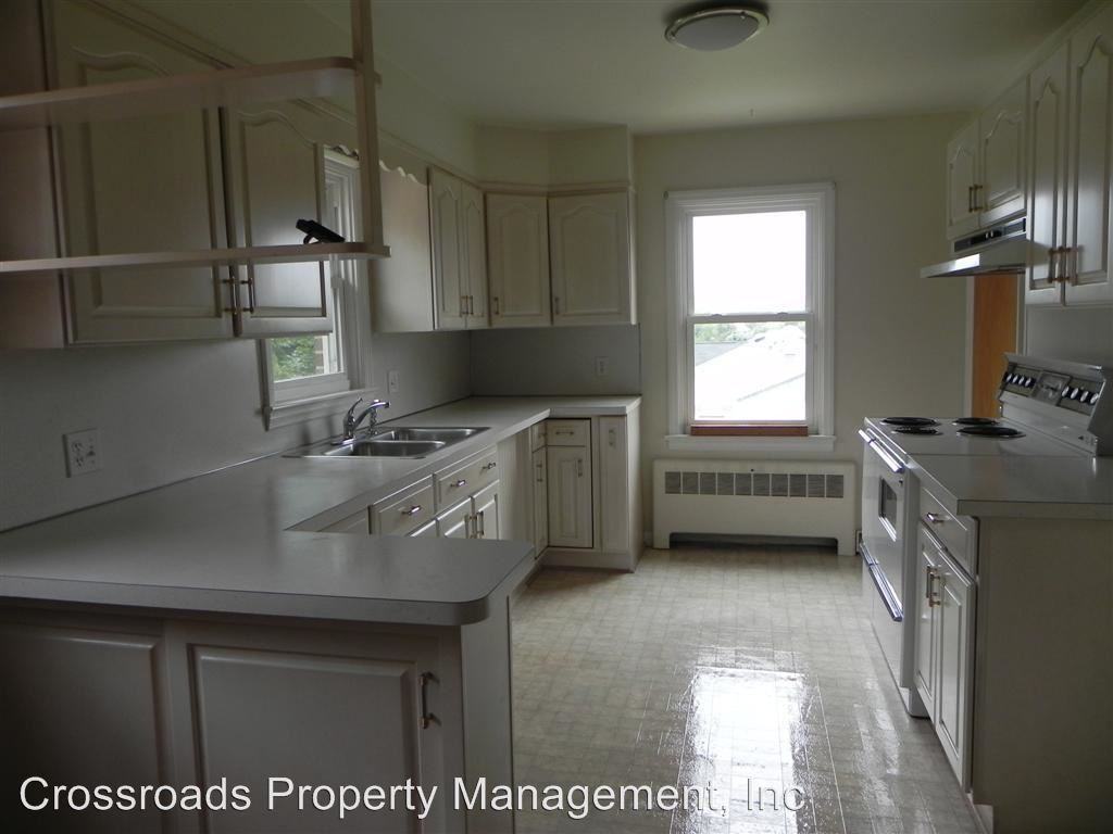 413 Chancellor Rd - Photo 2 of 10