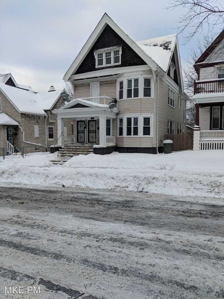 3042-3044 N 1st St - Photo 2 of 11