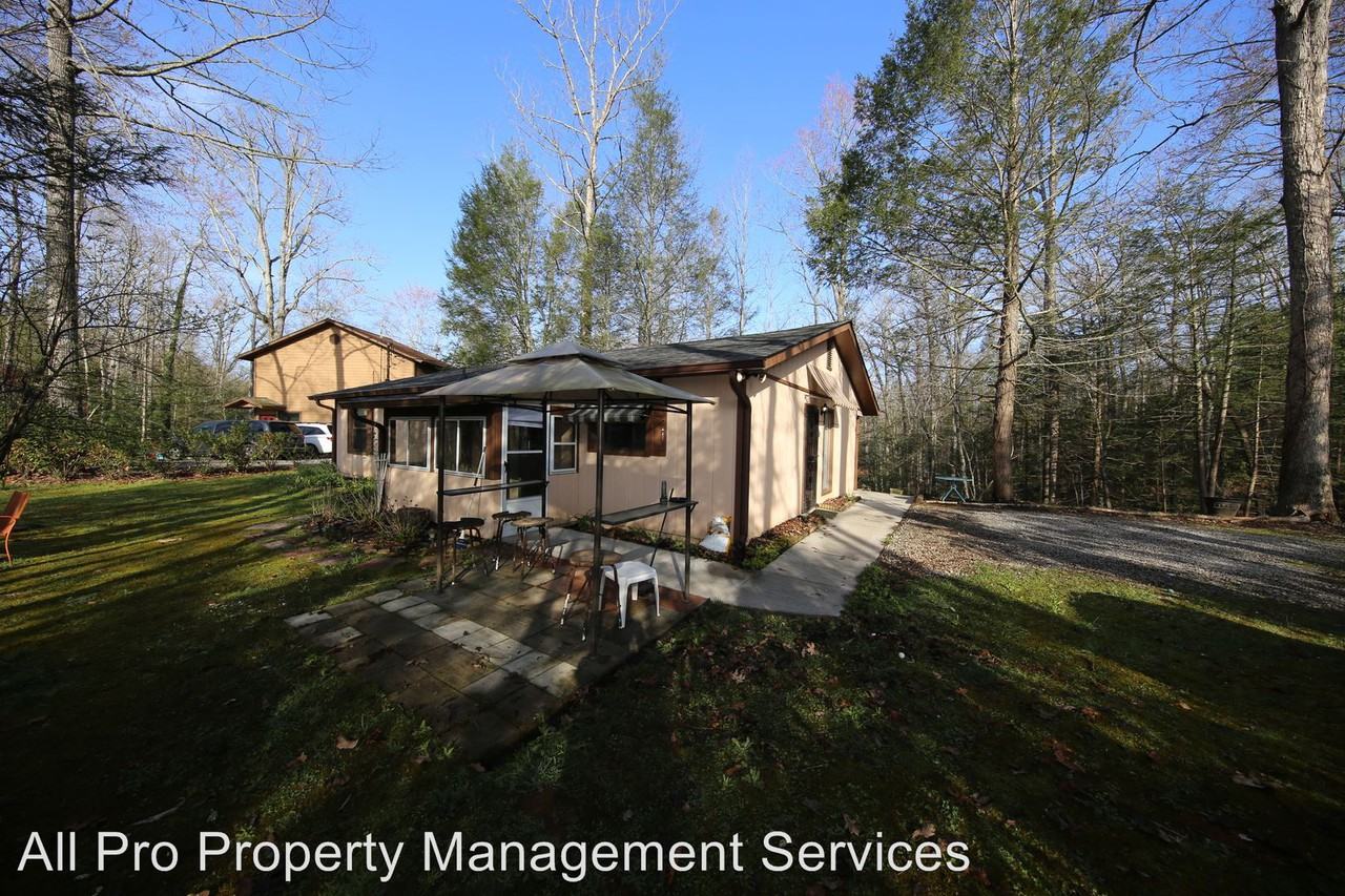 656 Ownby Dr - Photo 3 of 18