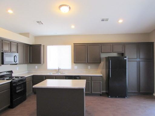 2416 Sunset Hills Ct - Photo 2 of 10