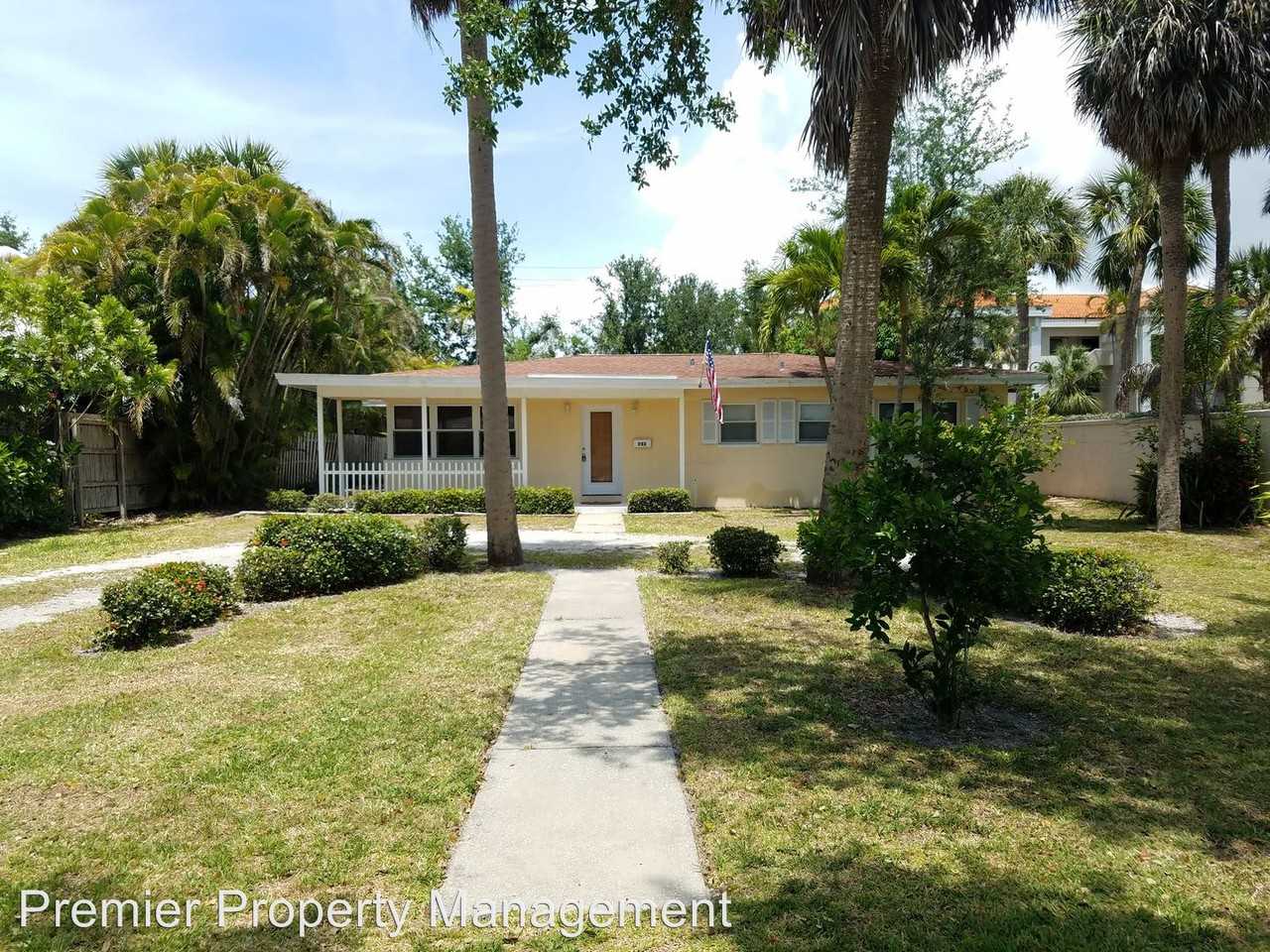 241 14th Ave S - Photo 2 of 26