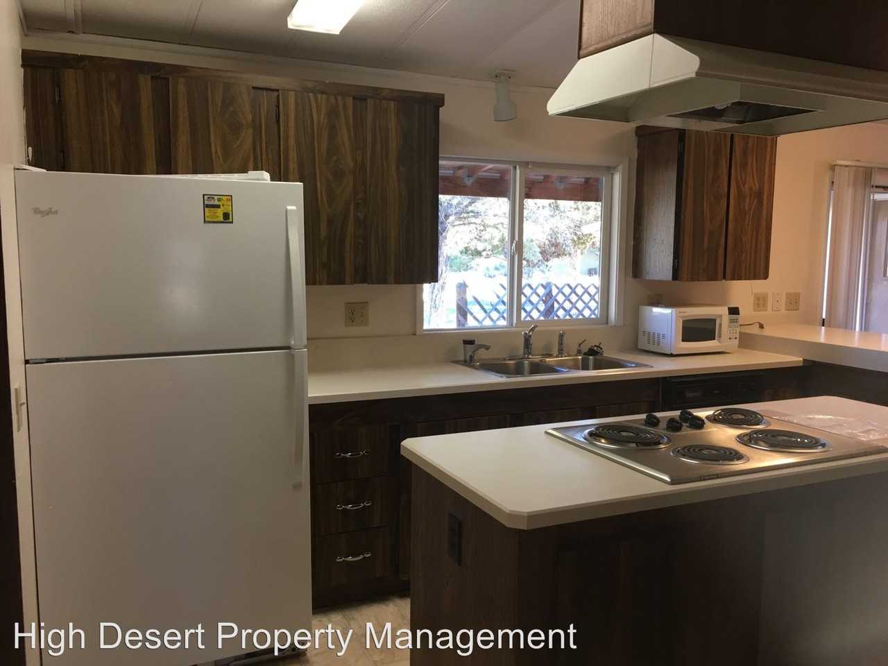 4623 NW Vaughn Ave - Photo 3 of 16