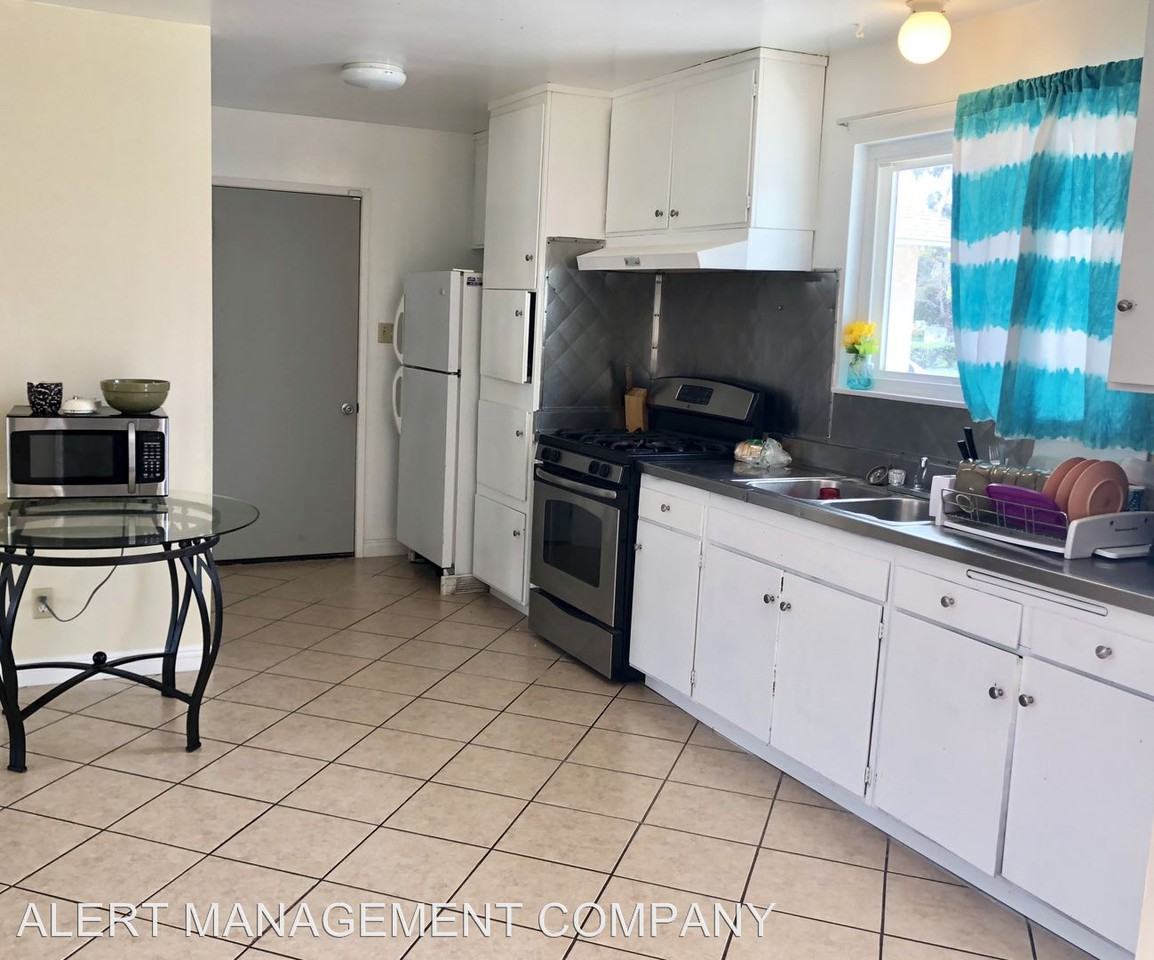 515 Sherwood Way - Photo 2 of 7