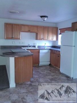 19 W Walnut St - Photo 2 of 9