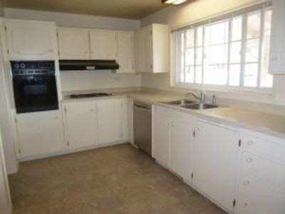 7005 Bellrose Ave NE - Photo 2 of 12