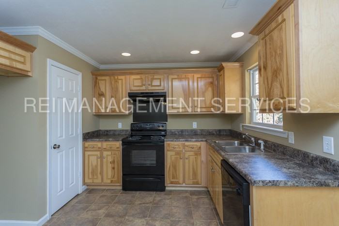 13211 Abernant Loop - Photo 3 of 6