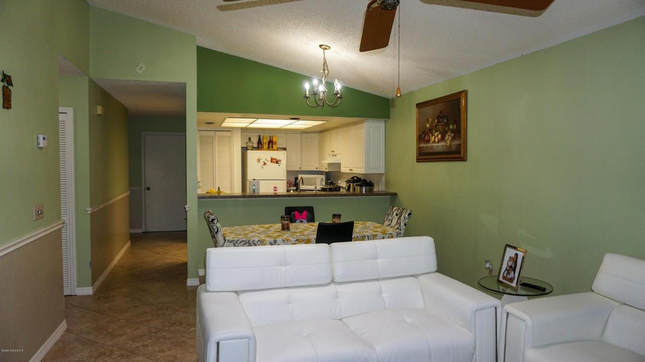 3136 Crumpet Ct - Photo 3 of 11