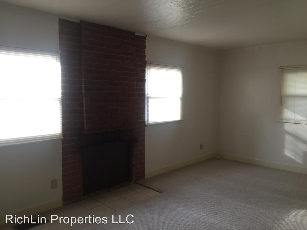 608 N Jefferson St - Photo 3 of 13