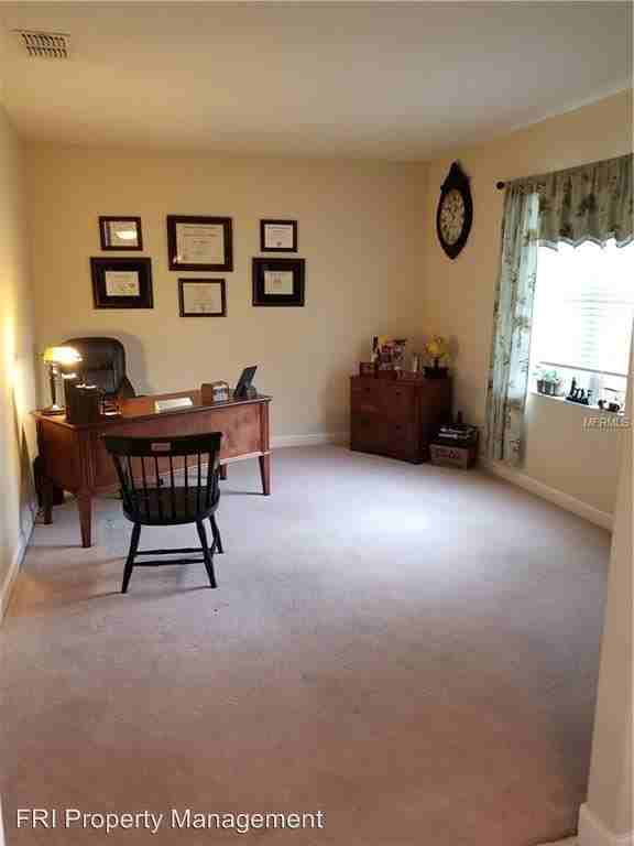 1020 Glenraven Ln - Photo 3 of 20