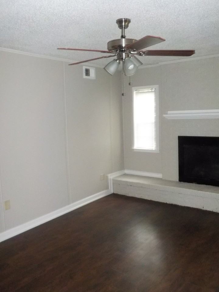 4029 Socorro Dr - Photo 3 of 9