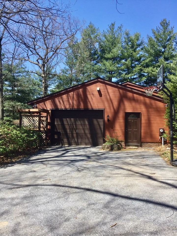 1100 Candymint Ln - Photo 3 of 40