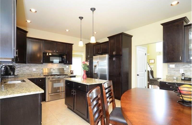 231 Dupont Dr - Photo 3 of 25