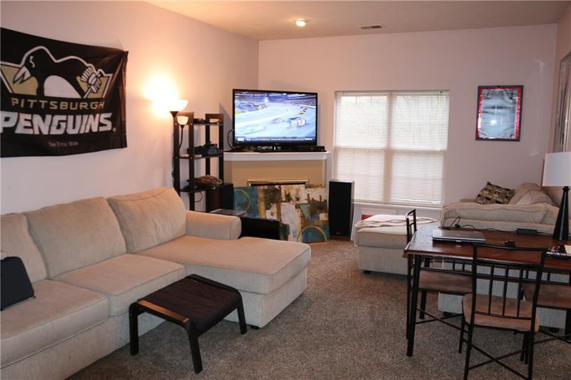 1114 Prescott Pl - Photo 2 of 14