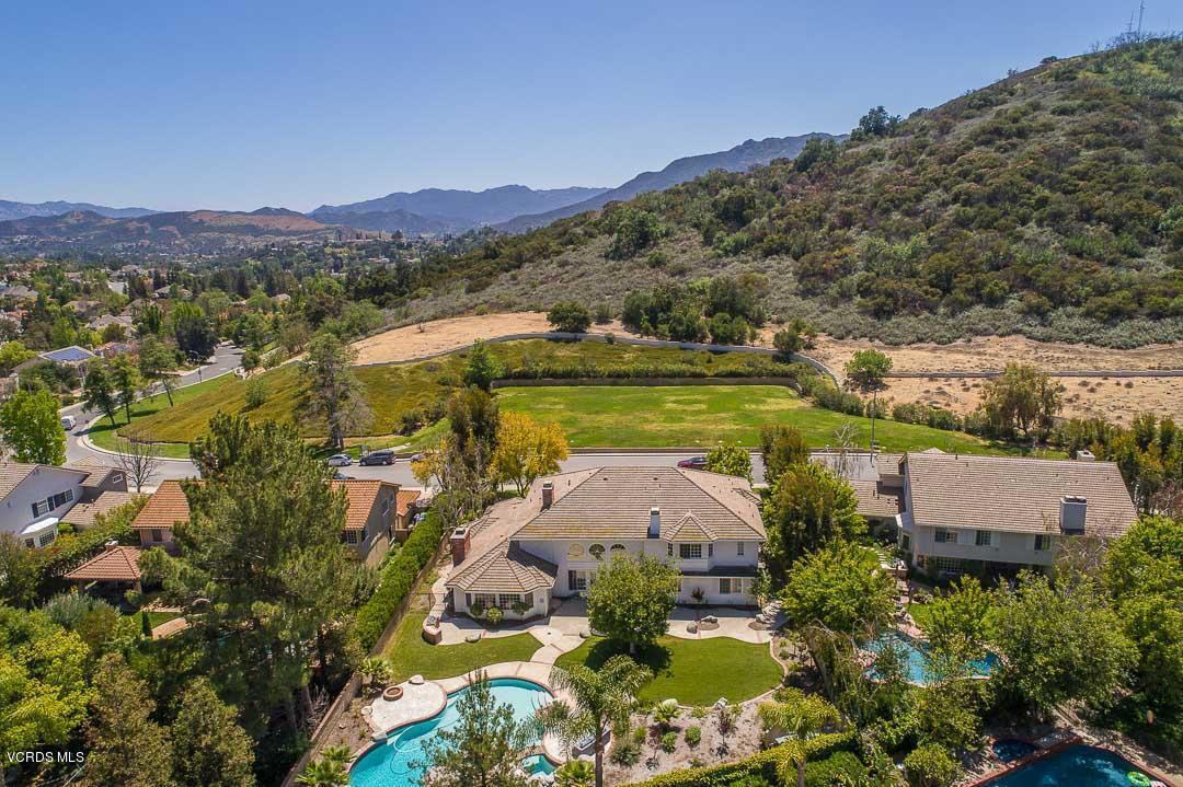 6042 Grey Rock Rd - Photo 2 of 41