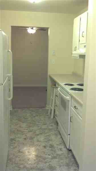 579 Darlington Ln #8 - Photo 2 of 5