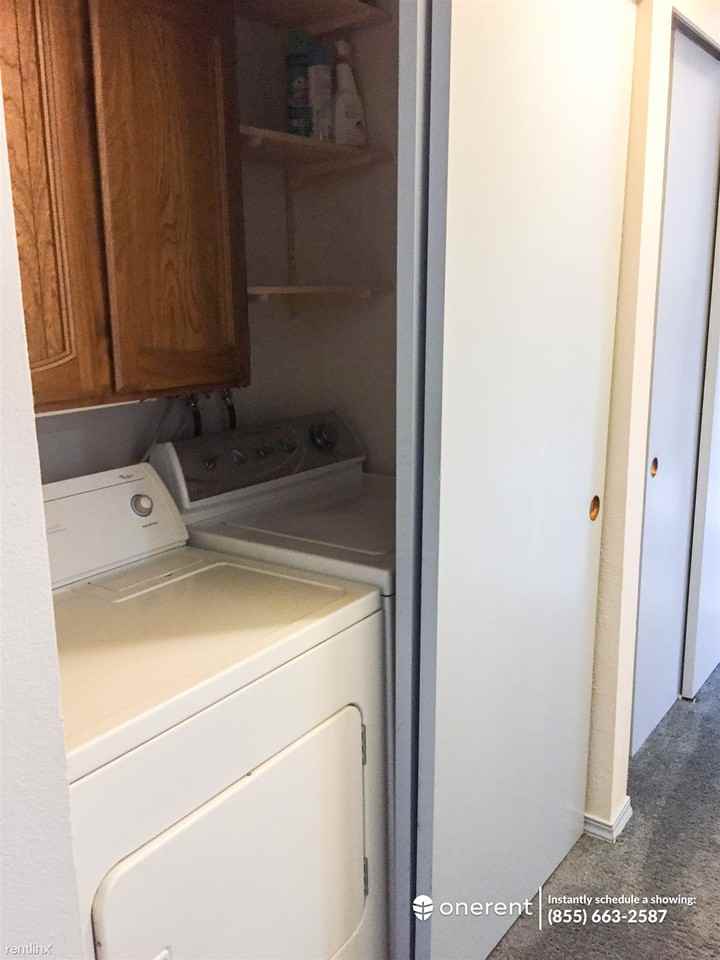 711 122nd Ave NE #A5 - Photo 3 of 11