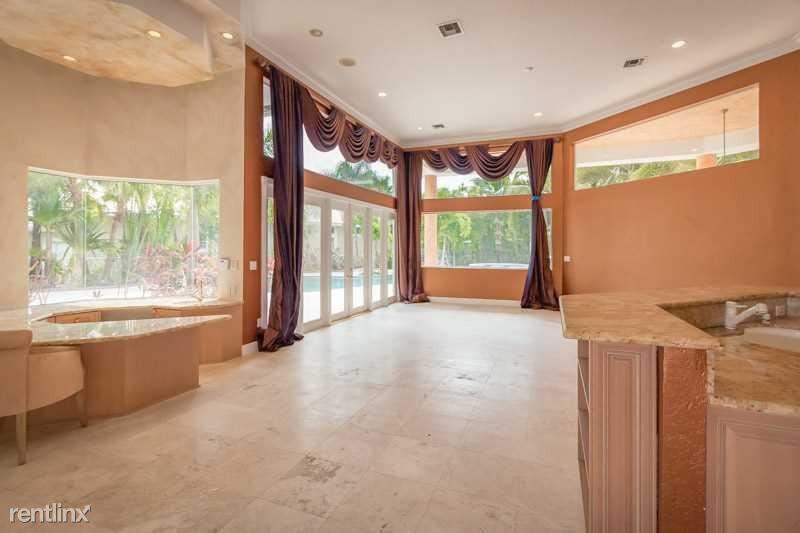 10963 NW 12th Dr - Photo 3 of 10