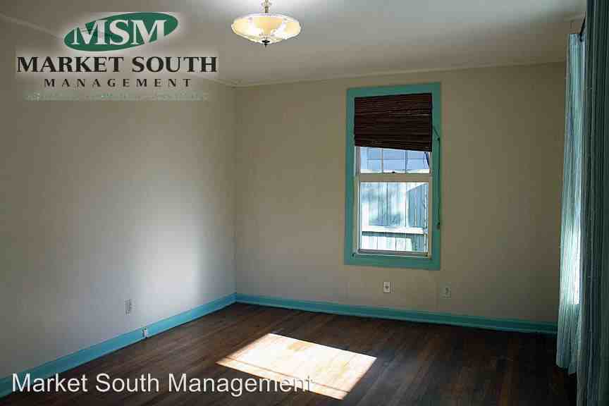 315 Lawton Ave - Photo 3 of 13