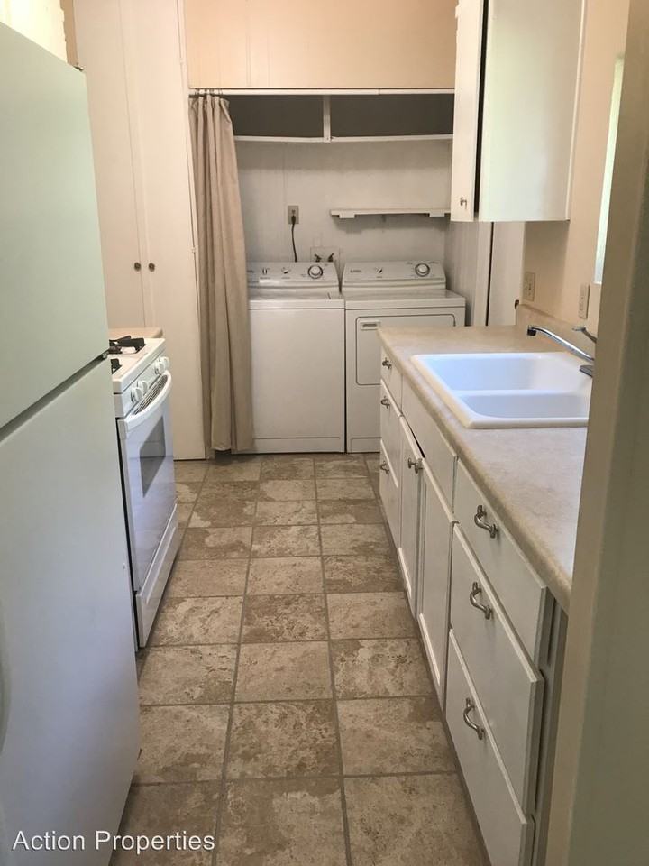 4075 Boulder Point Ln - Photo 3 of 10