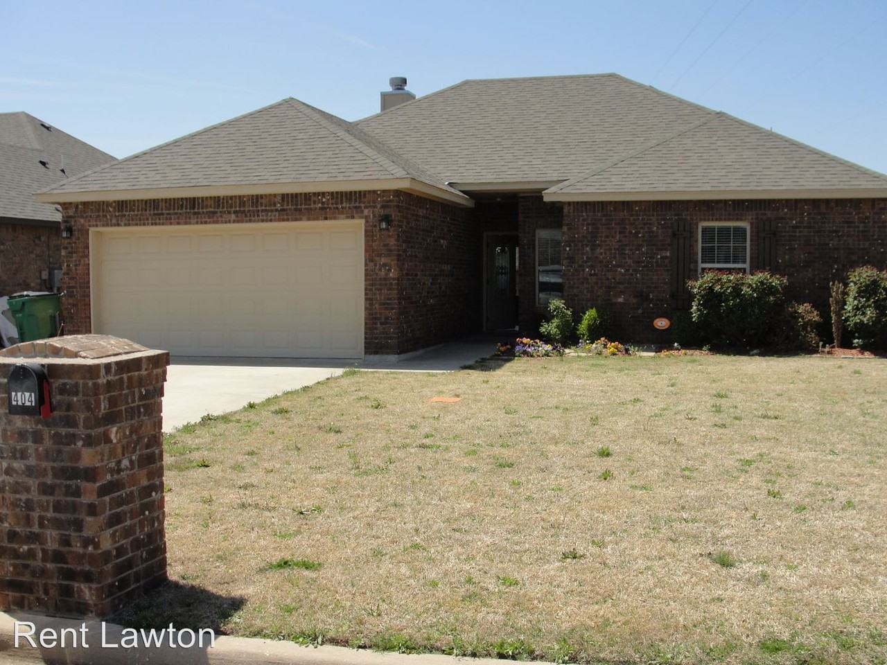 404 Northwest Granite Avenue - Photo 2 of 25