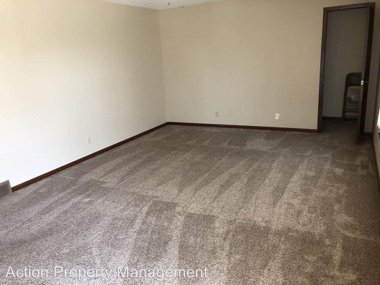 1504 Custer St - Photo 3 of 9