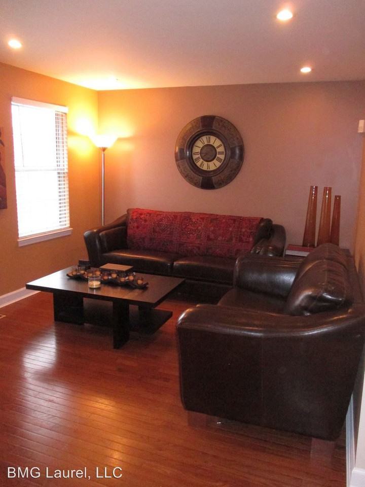 900 Capitol Heights Blvd - Photo 2 of 24