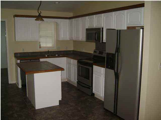 330 Jean Wells Dr - Photo 2 of 7