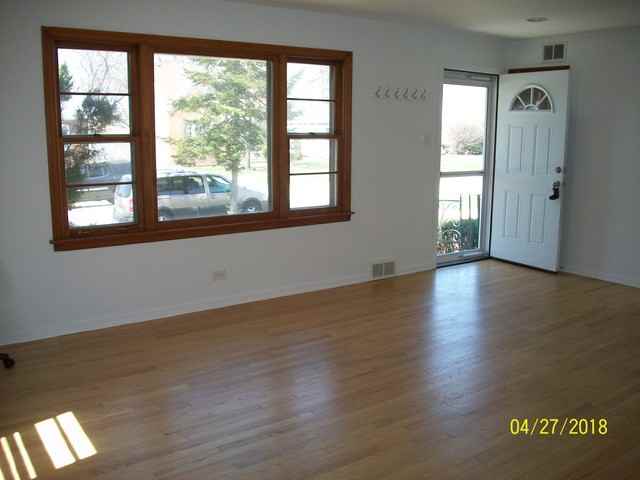 9737 Warren Ave - Photo 2 of 15