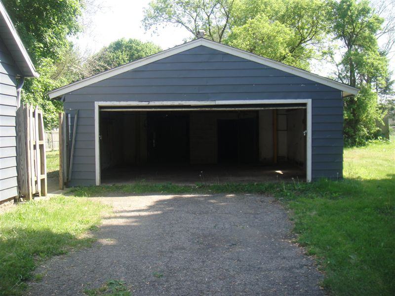 4283 Keller Rd - Photo 3 of 38