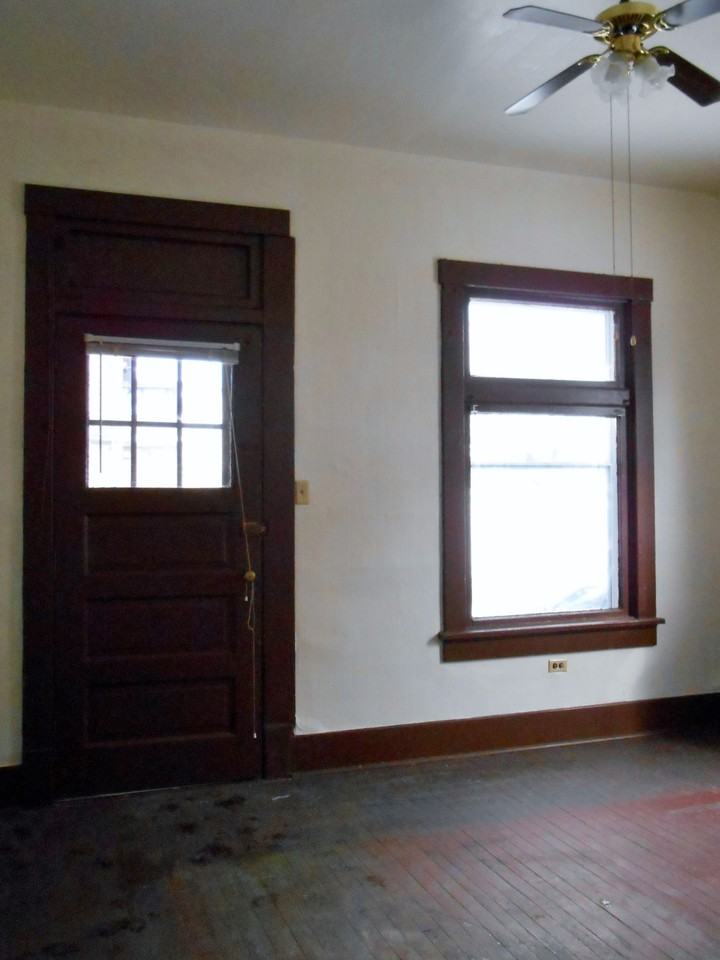 49 W Brown St - Photo 2 of 5