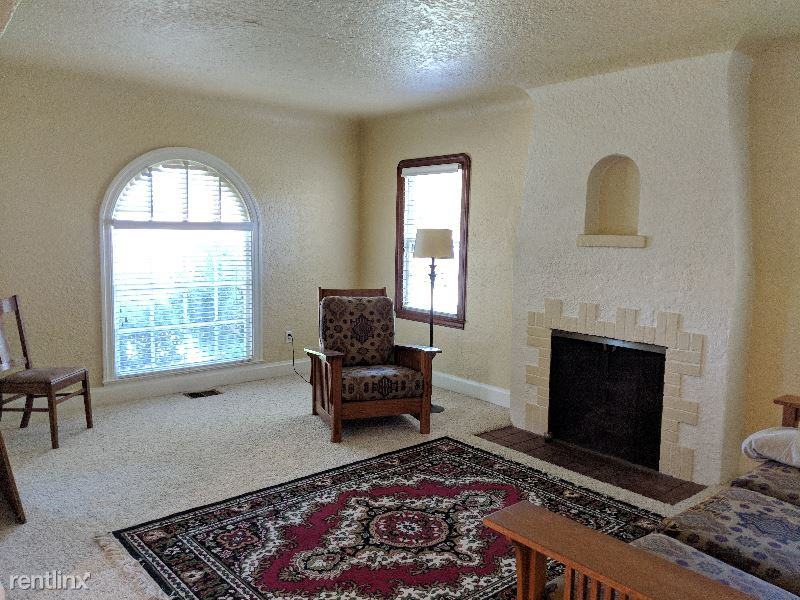 128 Palm Ave - Photo 3 of 13