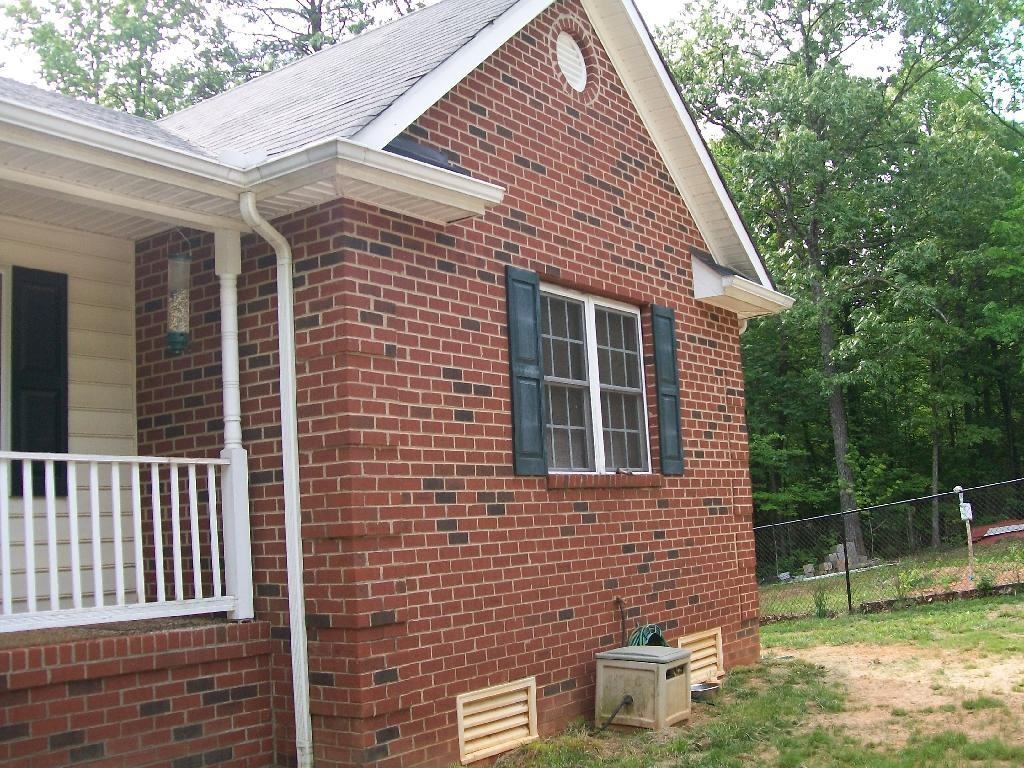 2758 Leatherwood Rd - Photo 3 of 17