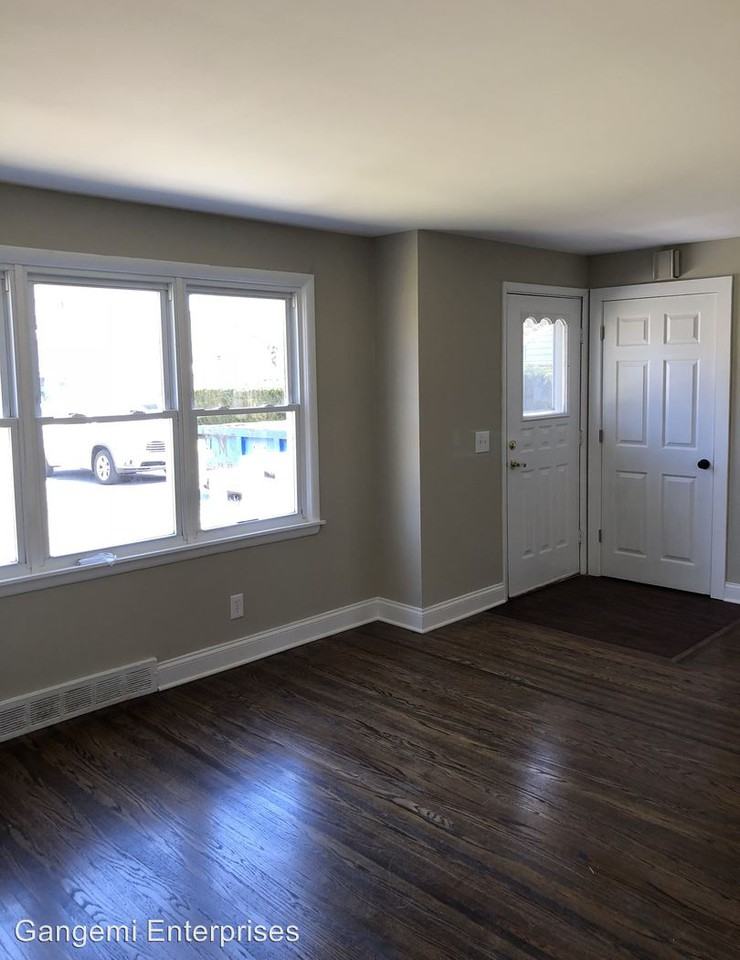 273 Dickinson Rd - Photo 2 of 9