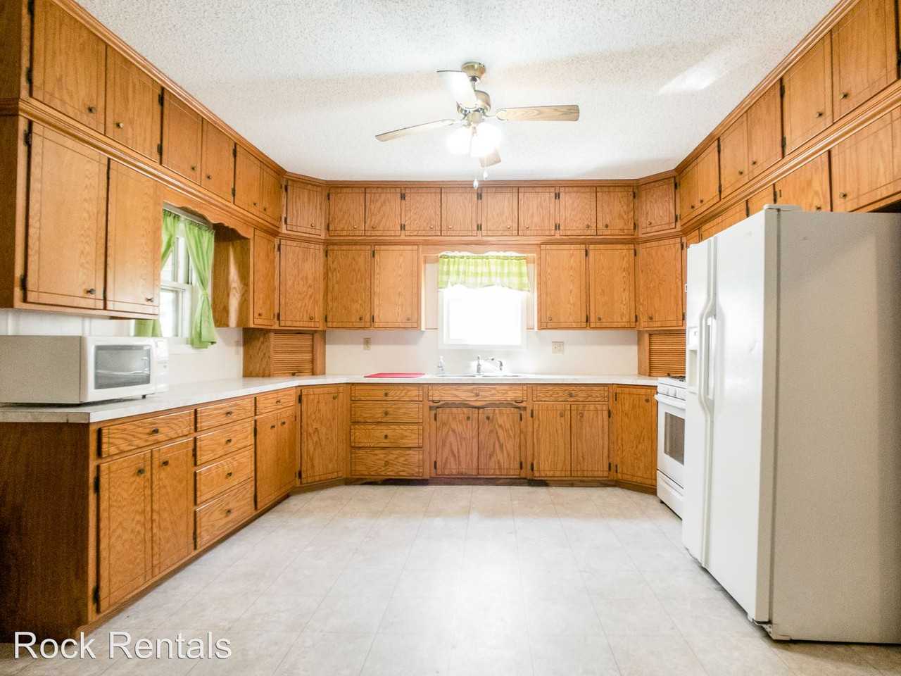 639 S Howard St - Photo 2 of 24