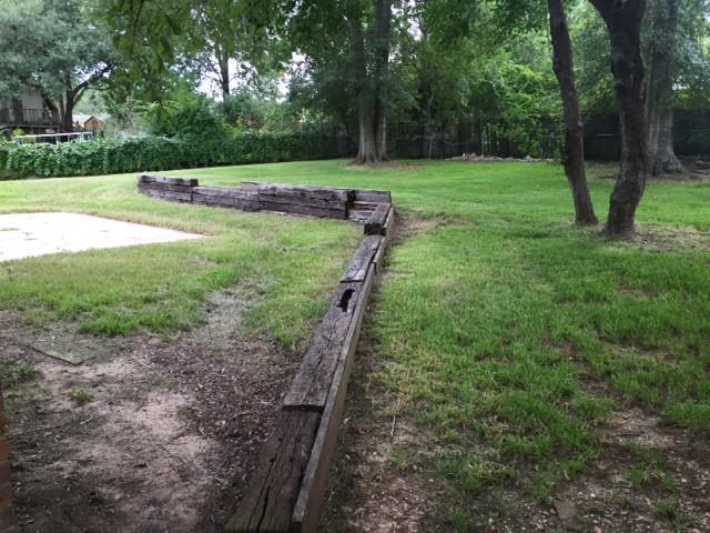 134 Northwest Cir - Photo 2 of 11