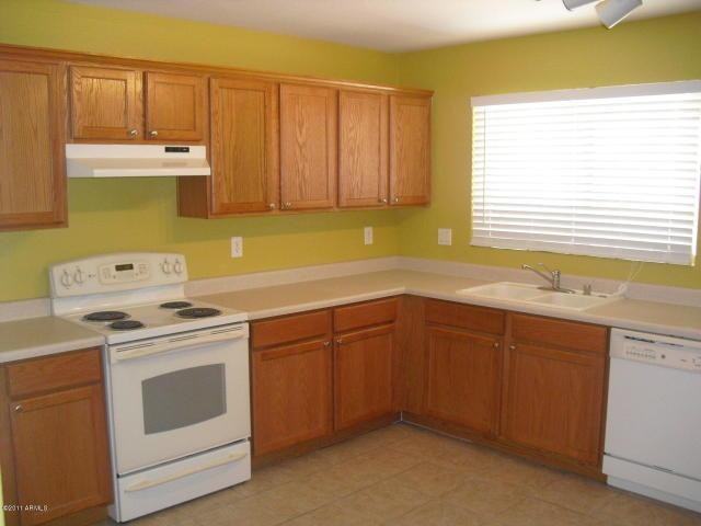 16618 N 153rd Dr - Photo 2 of 12