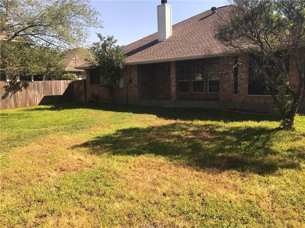 4700 Winchester Dr - Photo 2 of 14