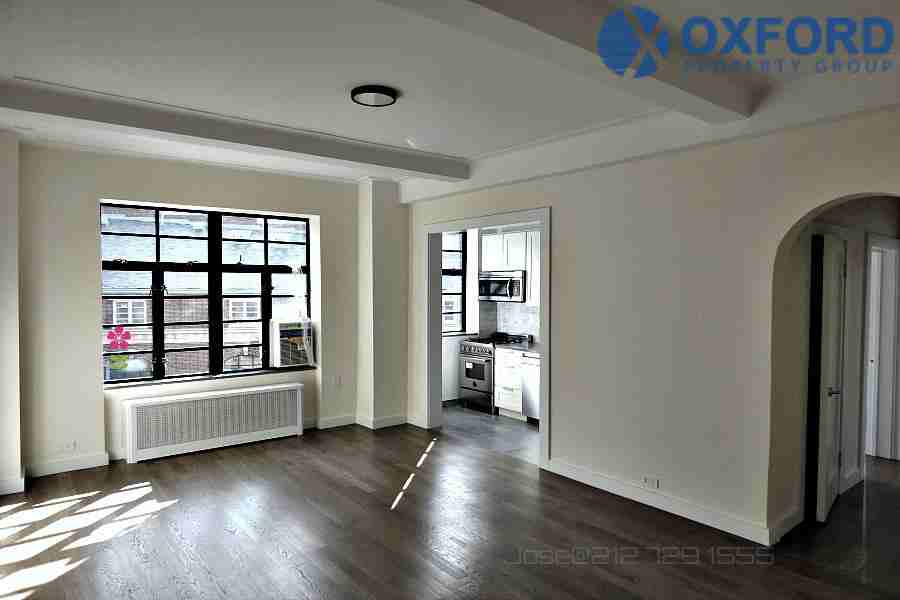 West 4th St & 7th Ave S #2D