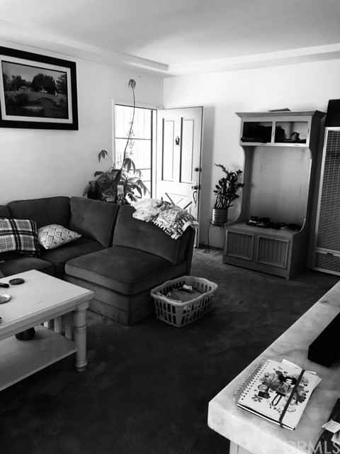 1419 N Louise St - Photo 2 of 6