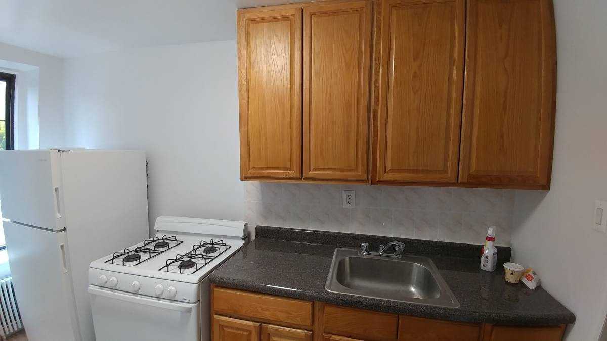 1543 Park Place #A6 - Photo 2 of 7