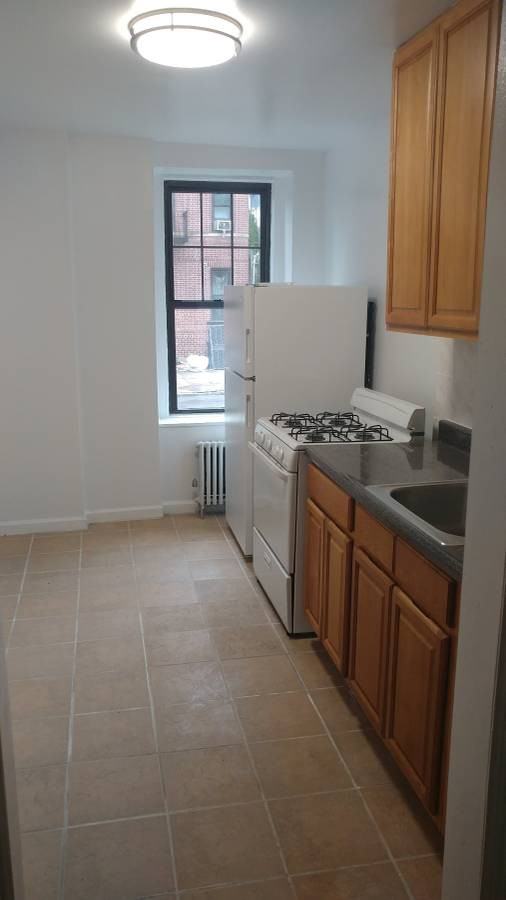 1543 Park Place #A6 - Photo 3 of 7