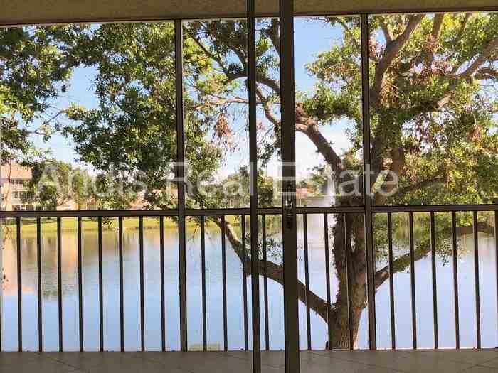 9590 Victoria Ln - Photo 3 of 21