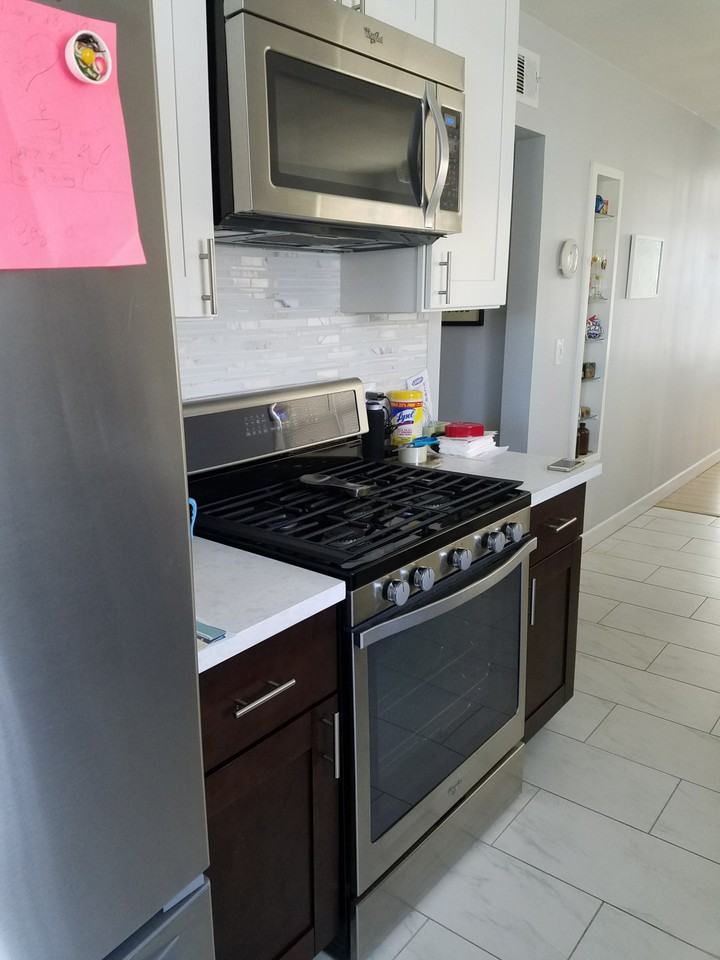 1561 Hazelwood Avenue - Photo 3 of 12