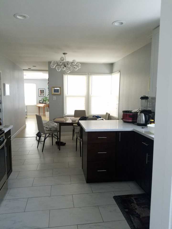 1561 Hazelwood Avenue - Photo 2 of 12